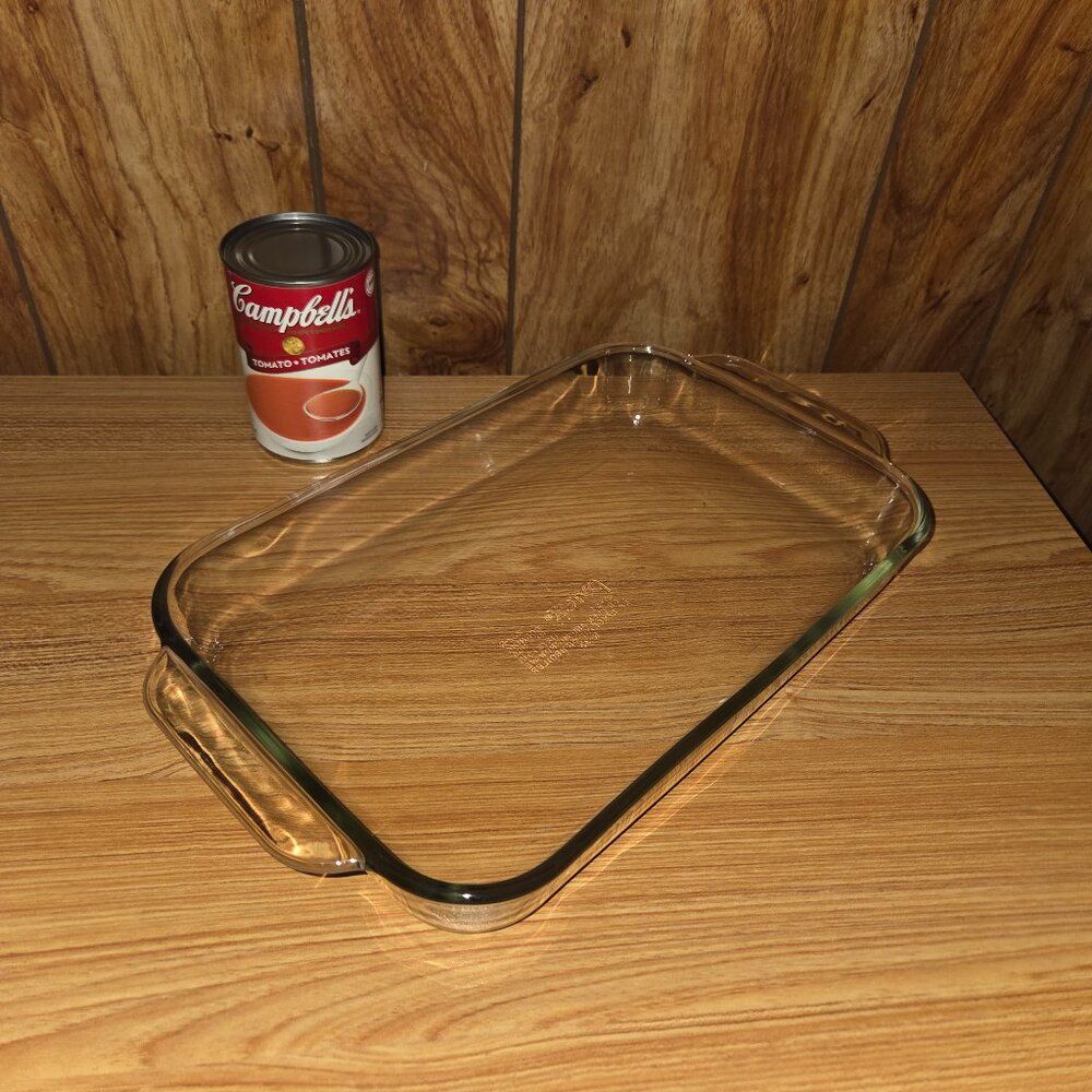 Pyrex 11" x 7"  Baking  pan